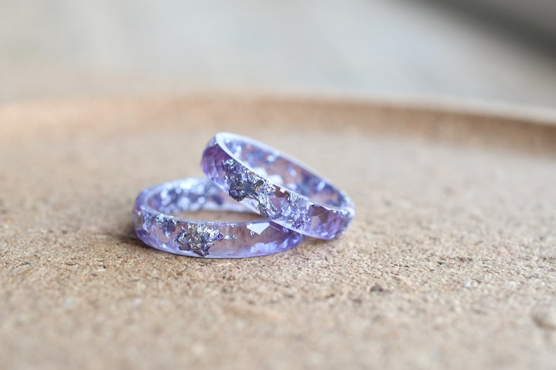 Thin Amethyst Color Faceted Resin Ring With Silver Flakes - Unisex Band Ring