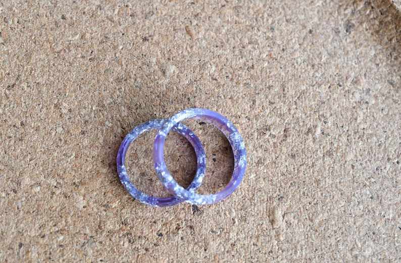 Thin Amethyst Color Faceted Resin Ring With Silver Flakes - Unisex Band Ring