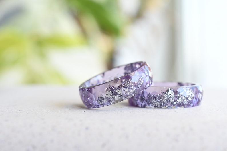Alternative February birthstone ring Amethyst - Hypoallergenic Faceted Resin Ring with Silver Flakes - Epoxy Resin Jewelry