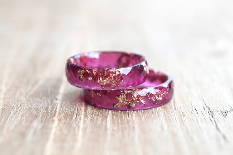 Purple Faceted Resin Ring with Gold Flakes - Faceted Band Ring - Resin Stacking Ring - Minimal Resin Jewelry