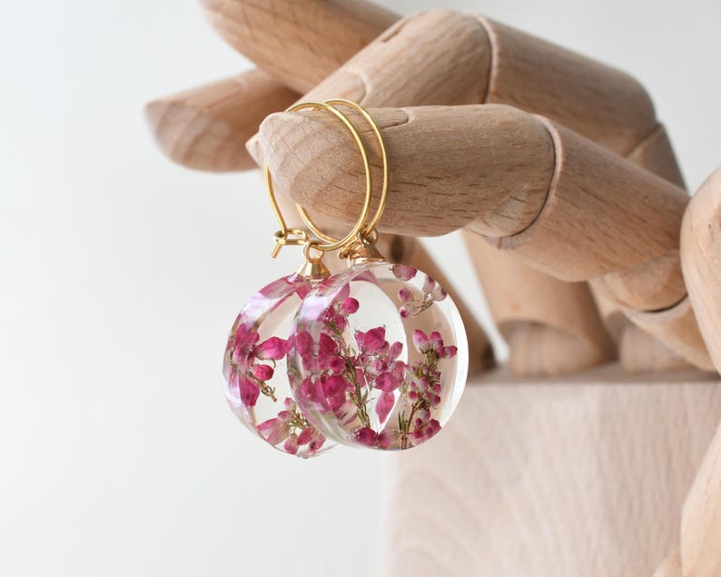 Heather Flower Hoop Earrings – Real Dried Flowers – Gold Hoop Dangle – Botanical Nature Jewelry – Gift for Her
