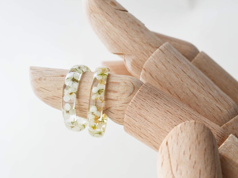 Anxiety Ring | Mindfulness Real Flower Resin Band | White Alyssum Calm Symbol | Mental Health Gift Jewelry | Optional Gold Leaf