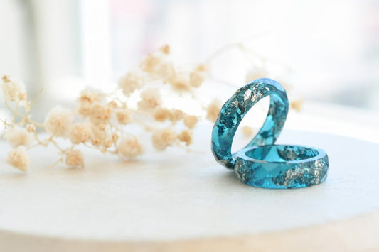 Teal Faceted Resin Ring With Silver Flakes - Stacking Ring - Unconventional Engagement Ring - Resin Jewelry