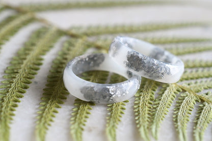 White Faceted Resin Ring With Silver Flakes - Winter Colored Faceted Ring - Alternative Engagement Ring