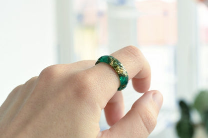 Emerald Green Faceted Resin Ring With Gold Flakes - Lightweight Ring - Unconventional Stacking Ring - Resin Jewelry