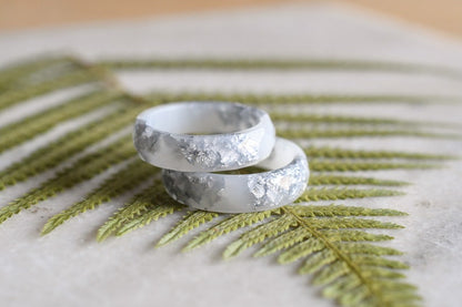 White Faceted Resin Ring With Silver Flakes - Winter Colored Faceted Ring - Alternative Engagement Ring