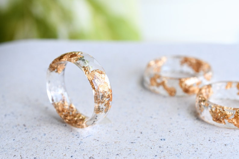 Transparent Band Ring With Gold Flakes - Handmade Faceted Gold Ring - Minimalist Resin Jewelry