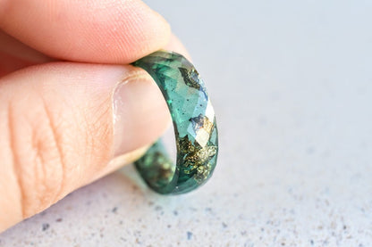 Emerald Green Faceted Resin Ring With Gold Flakes - Lightweight Ring - Unconventional Stacking Ring - Resin Jewelry