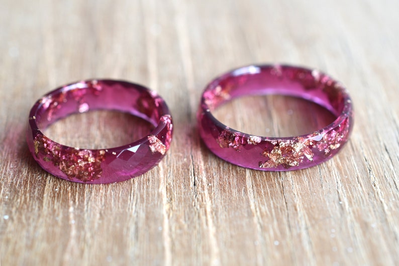 Purple Faceted Resin Ring with Gold Flakes - Faceted Band Ring - Resin Stacking Ring - Minimal Resin Jewelry