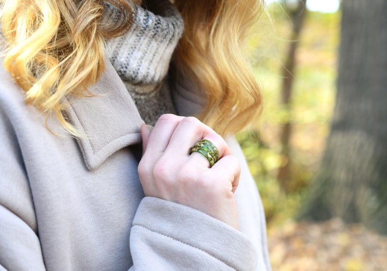 Moss Green Gold Leaf Ring - Fall Skinny Resin Rings - Thin Faceted Stacking Ring