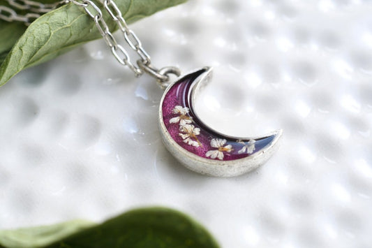 Mini Crescent Moon Pendant with Queen Anne's Lace Flowers - Floral Resin Jewelry - Real Pressed Flowers