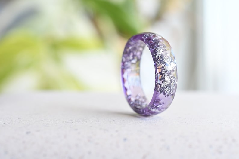 Alternative February birthstone ring Amethyst - Hypoallergenic Faceted Resin Ring with Silver Flakes - Epoxy Resin Jewelry