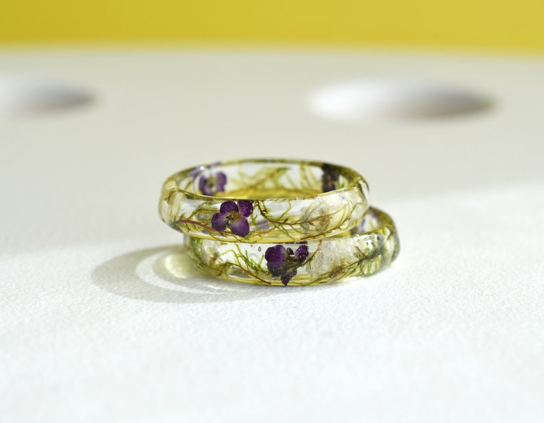 Dried Moss and Alyssum Flowers Ring - Real Dried Flowers Resin Jewelry - Nature inspired ring