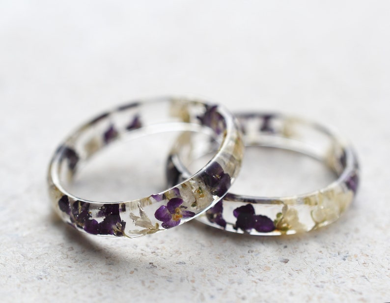 Sweet Alyssum Promise Ring - Purity Resin Ring for Her - Real Dried Flower Jewelry