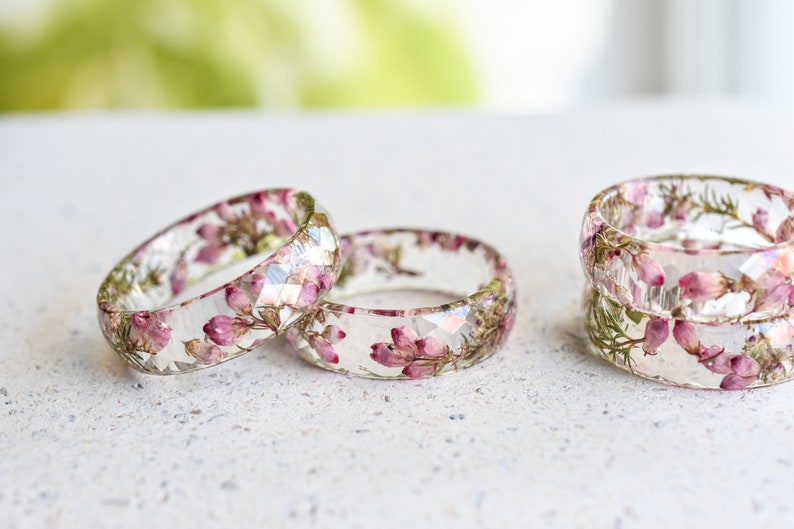 Real Dried Heather Flower Resin Ring - Purity Ring for Her - Pressed Flower Jewelry - Faceted resin Ring