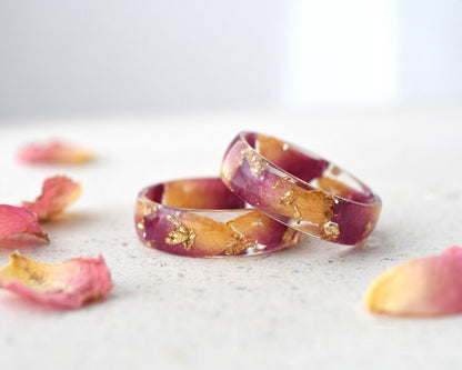 Elegant Resin Ring with Rose Petals Gold Leaf and Dainty Nature-Inspired Design, Perfect Bridesmaid Gift, Affordable Bridal Jewelry