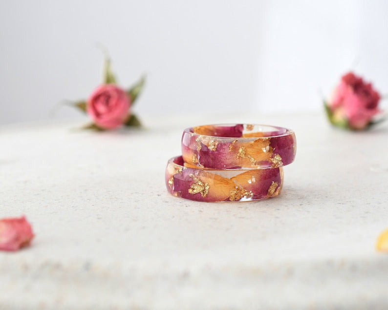 Elegant Resin Ring with Rose Petals Gold Leaf and Dainty Nature-Inspired Design, Perfect Bridesmaid Gift, Affordable Bridal Jewelry