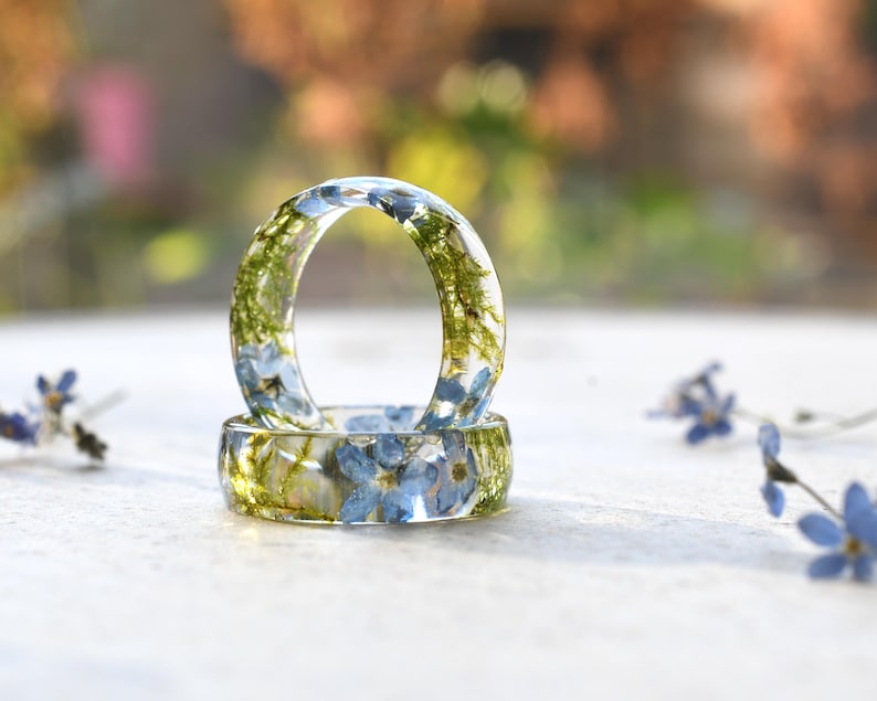 Forget-Me-Not and Dried Moss Resin Ring – Unique Floral Gift for Her, Christmas Gift, Botanical Jewelry