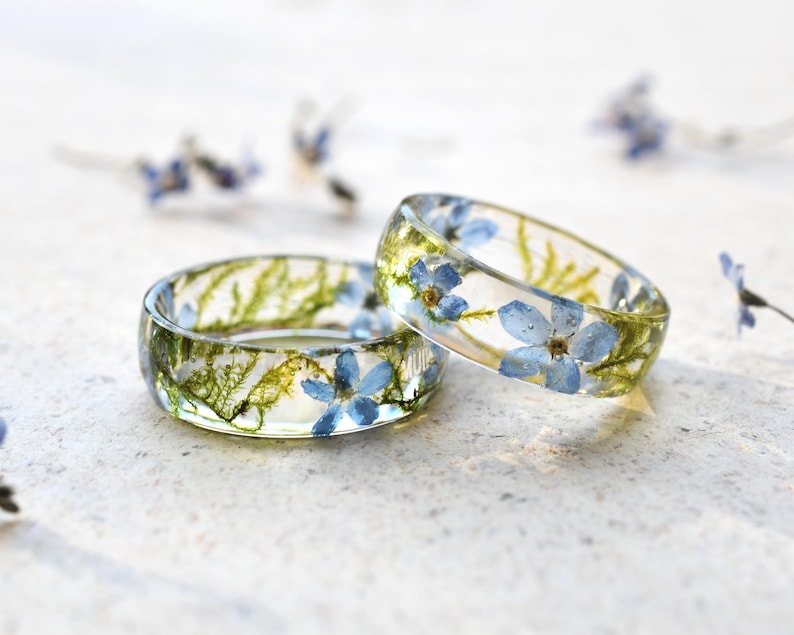 Forget-Me-Not and Dried Moss Resin Ring – Unique Floral Gift for Her, Christmas Gift, Botanical Jewelry