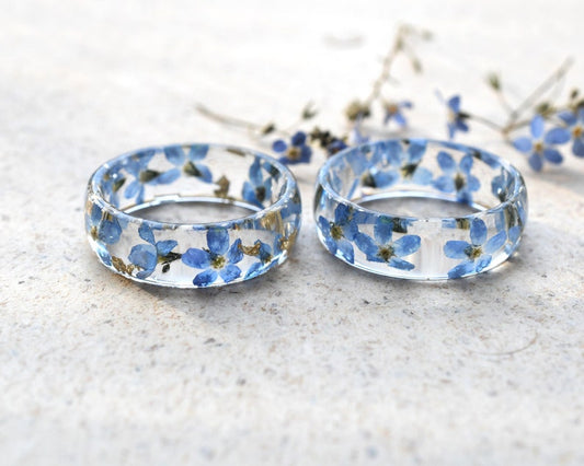 Nature-Inspired Forget-Me-Not Ring – Blue Pressed Flower Ring - Forget-Me-Not Remembrance Resin Ring