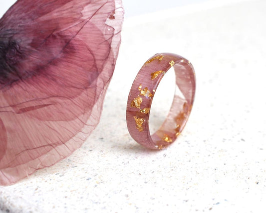 Real Poppy Petal Resin Ring with Gold Flakes – August Birth Flower Band, Handmade Floral Jewelry, Botanical Resin Ring, Nature Gift for Her