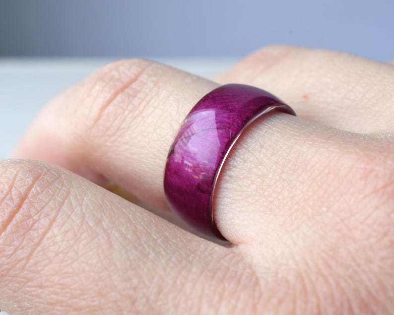 Purple Rose Petal Resin Ring – Wide 8mm Floral Band • Botanical Jewelry • Nature Lover Gift • Handmade Flower Ring • Romantic Gift for Her