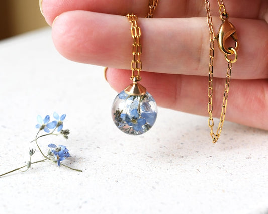 Forget-Me-Not Sympathy Necklace – Real Flower Resin Pendant – Gift for Loss or Farewell