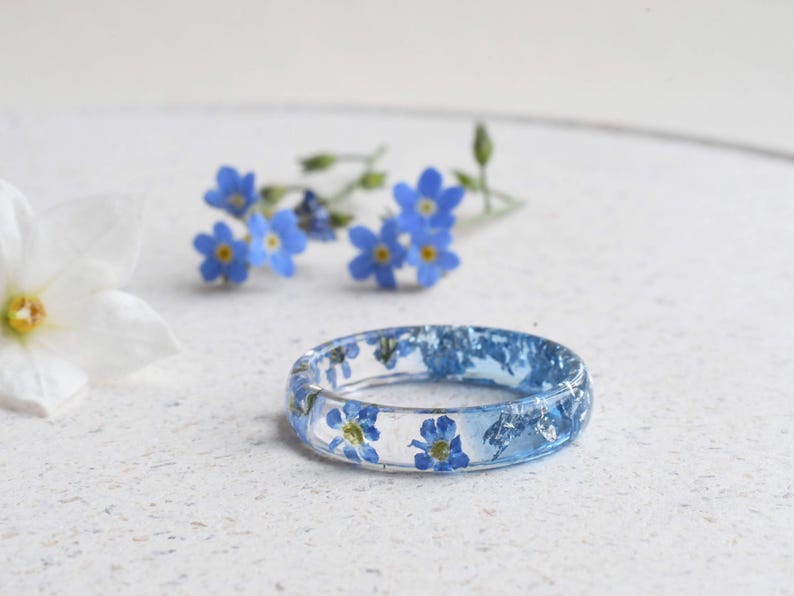 Memorial Forget‑Me‑Not Ring | Half Aquamarine Calm Resin | Silver Flakes | Remembrance Jewelry Gift | Handmade