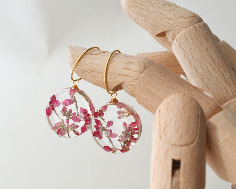 Heather Flower Hoop Earrings – Real Dried Flowers – Gold Hoop Dangle – Botanical Nature Jewelry – Gift for Her