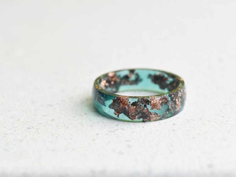 Jade Green Resin Ring with Rose Gold Foil – Minimalist Handmade Jewelry – Nature-Inspired Green Ring – Unique Statement Band