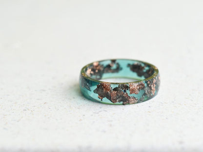 Jade Green Resin Ring with Rose Gold Foil – Minimalist Handmade Jewelry – Nature-Inspired Green Ring – Unique Statement Band
