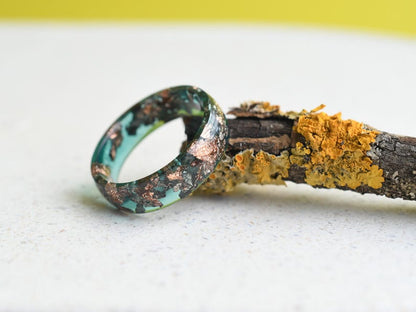 Emerald Green Resin Ring with Rose Gold Flakes – May Birthstone Gift – Handmade Alternative Jewelry – Unique Green Ring