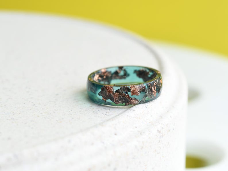 Emerald Green Resin Ring with Rose Gold Flakes – May Birthstone Gift – Handmade Alternative Jewelry – Unique Green Ring