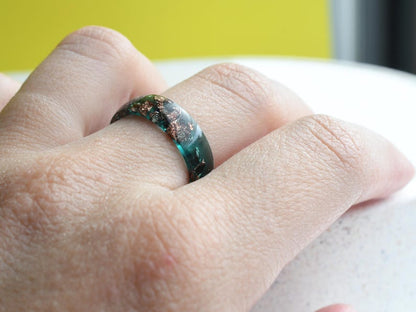 Jade Green Resin Ring with Rose Gold Foil – Minimalist Handmade Jewelry – Nature-Inspired Green Ring – Unique Statement Band