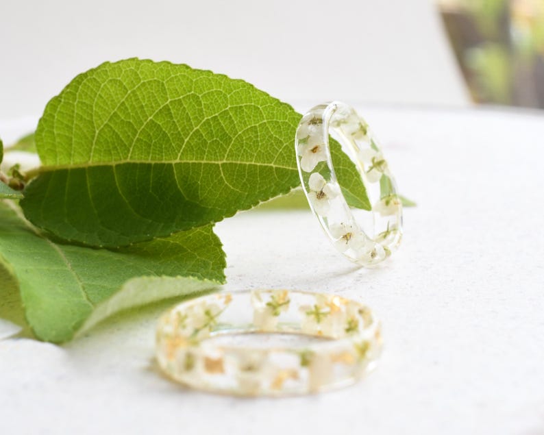 Anxiety Ring | Mindfulness Real Flower Resin Band | White Alyssum Calm Symbol | Mental Health Gift Jewelry | Optional Gold Leaf